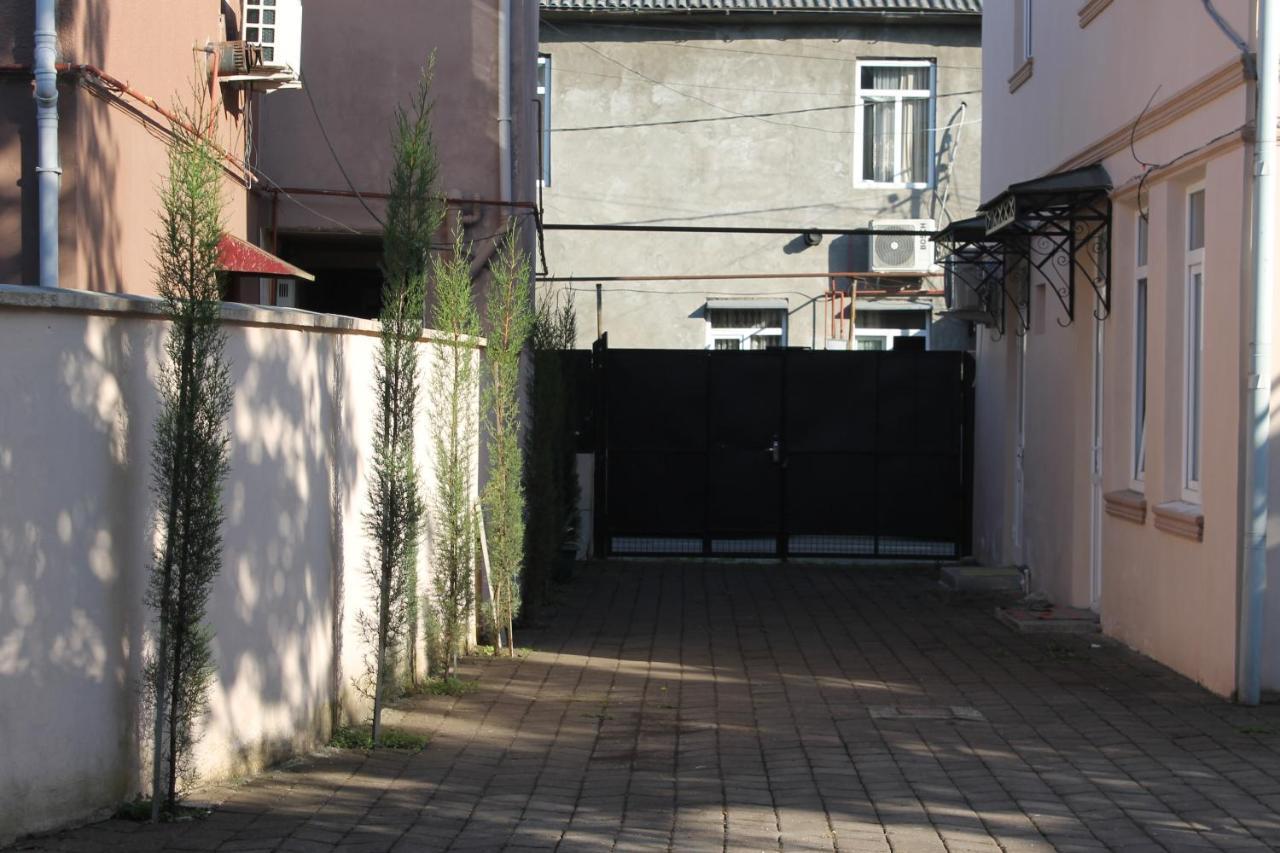 Iren Apartment Batumi Exterior foto